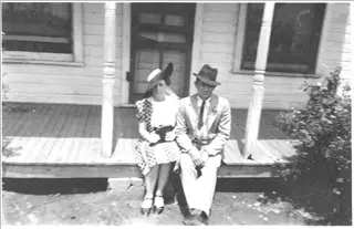 small_gram-grampa 2.webp